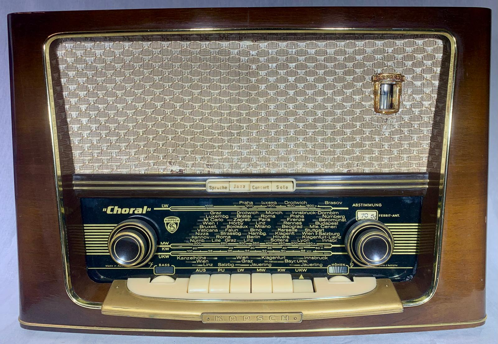 Kapsch Choral – Austrian Three-Speaker Tube Radio from 1956/1957