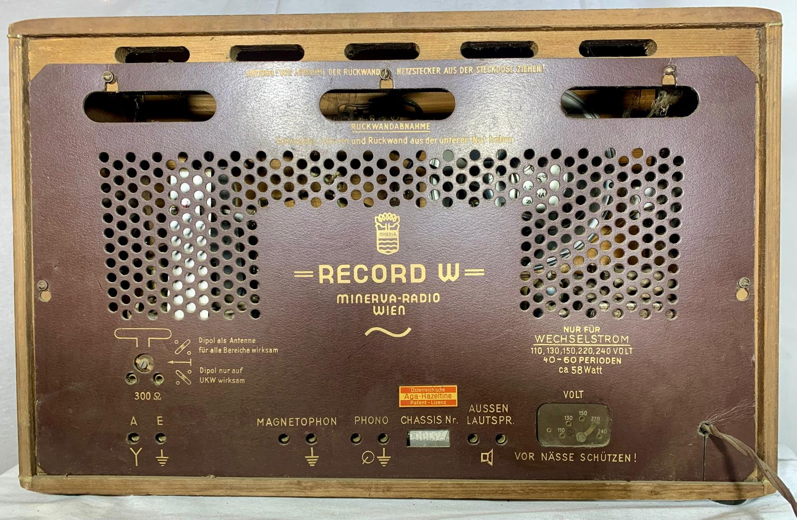 Minerva Record W 566 – Austrian Tube Radio from 1955: rear view
