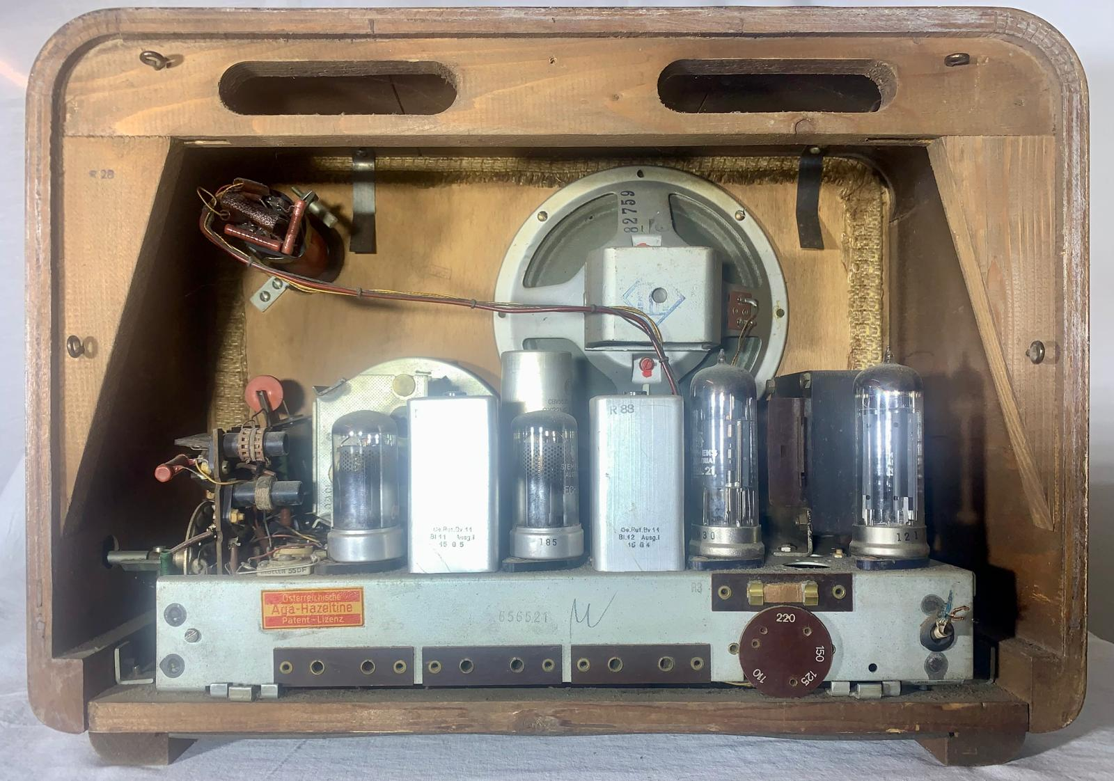 Siemens Super 521 W – Austrian Tube Radio from 1951/1952 inside view